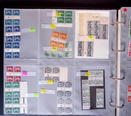 1900-59 Collections de blocs de 4 coins-datés ou