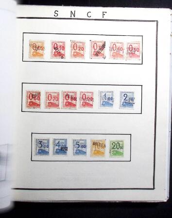 1855-2007 Collection en 8 albums bien suivie en neufs