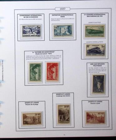 1855-2001 Collection neuve en albums AV, dont Caisse