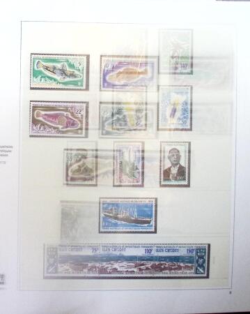 1948-1999 Collection neuve des TAAF quasi complète dont 20f Albatros, +SPM 1986-2001 avec nombreux doubles +CFA, TB