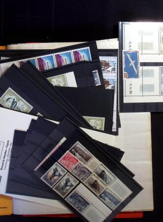 1950-1980, Stock de timbres de TAAF, parfois en feuille,