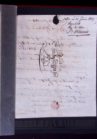 1661-1860 Lot de 127 lettres et documents, divers déboursés,