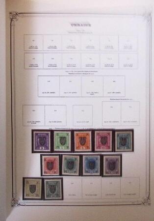 1863-1989 Mint & used collection of Russia in 7 albums/stockbooks