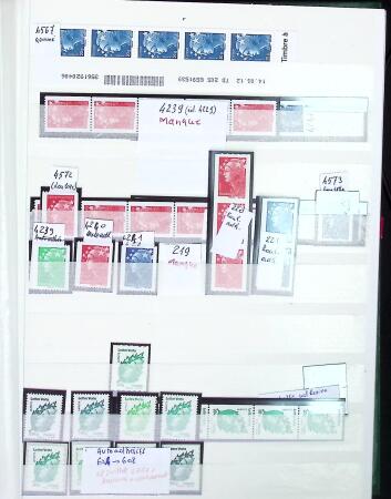 1933-2013, Collection de neufs en 11 classeurs et quatre
