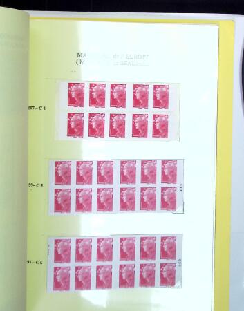 1933-2013, Collection de neufs en 11 classeurs et quatre