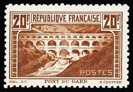 N° 262B 20f chaudron clair Pont du Gard, Type I, *,
