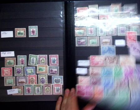 1858-1980 All-world collection in 15 stockbooks with
