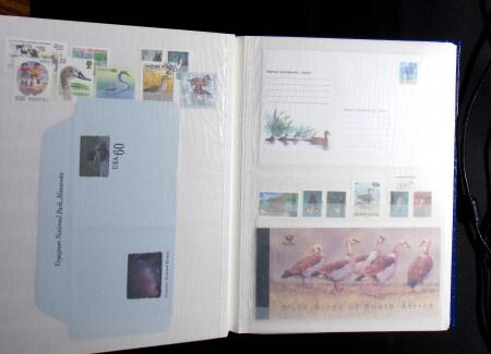 1989-1999 Mint nh collection of DUCKS in 2 stockbooks,