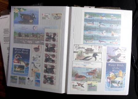 1989-1999 Mint nh collection of DUCKS in 2 stockbooks,