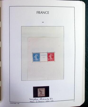 1900-1966 Collection de timbres neufs en 2 albums LEUCHTTURM