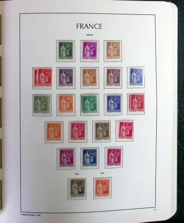 1900-1966 Collection de timbres neufs en 2 albums LEUCHTTURM
