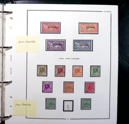 1924-2015 Collection de timbres d'Algérieen 4 albums,