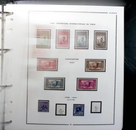 1924-2015 Collection de timbres d'Algérieen 4 albums,