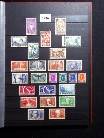 1930-2011 Collection incomplète de timbres neufs de