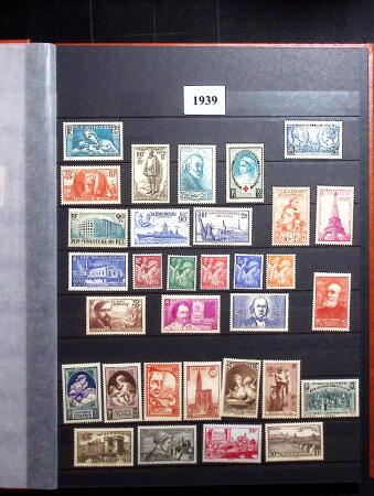 1930-2011 Collection incomplète de timbres neufs de