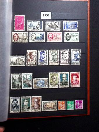 1930-2011 Collection incomplète de timbres neufs de