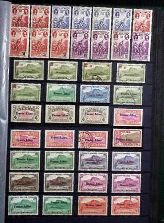 1885-1974 Collection de Réunion en 2 classeurs, menée