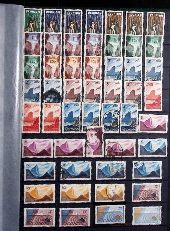 1885-1974 Collection de Réunion en 2 classeurs, menée