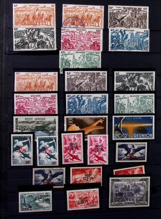 1885-1974 Collection de Réunion en 2 classeurs, menée