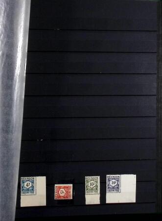 1885-1974 Collection de Réunion en 2 classeurs, menée
