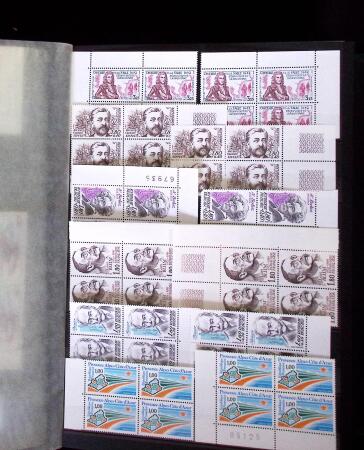 1981-2007 Collection de timbres neufs de France +doubles