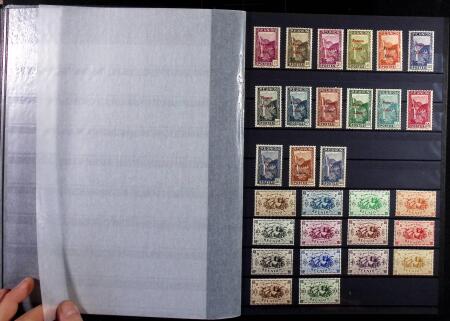 1849-1970 Deux classeurs avec accumulation de classiques