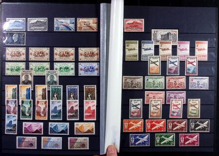 1849-1970 Deux classeurs avec accumulation de classiques