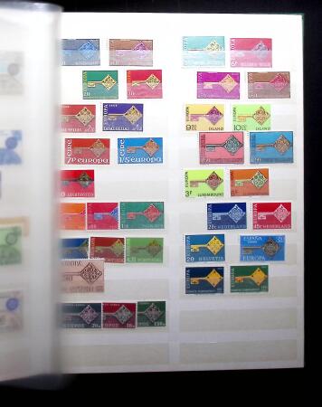 1852-1990, Mint and used collection in three stockbooks