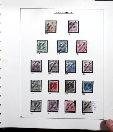 1919-23 OCCUPATIONS: Specialised collection in two
