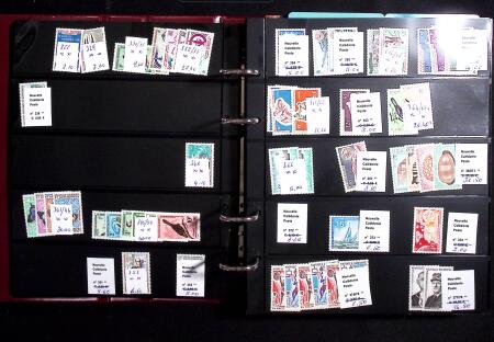 1942-94, Collection de neuf sans charnière en un album,