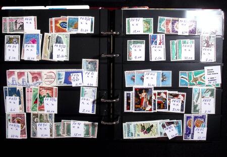 1942-94, Collection de neuf sans charnière en un album,