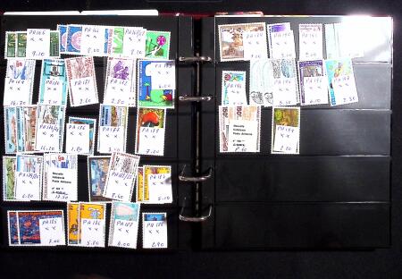 1942-94, Collection de neuf sans charnière en un album,