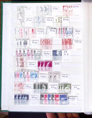 1935-2018, Chiefly never hinged collection in large