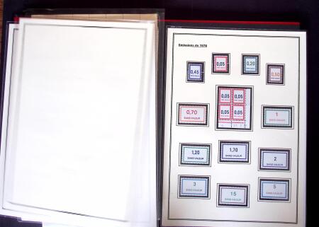 1932-1991 Un classeur de timbres fictifs avec des feuilles
