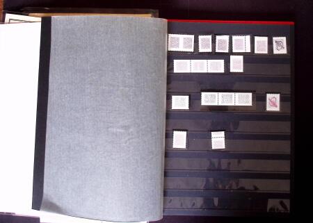1932-1991 Un classeur de timbres fictifs avec des feuilles