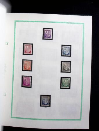 1932-95 Collection en timbres neufs sans charnière,