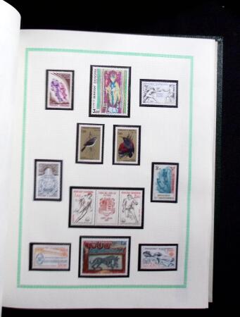 1932-95 Collection en timbres neufs sans charnière,
