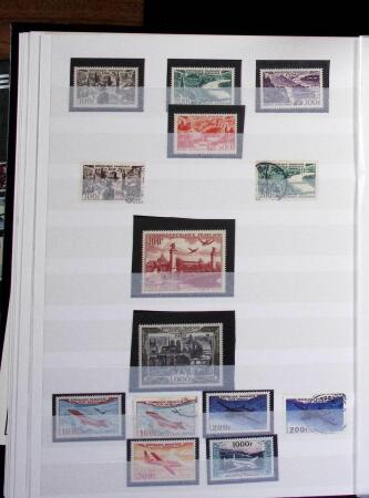 1900-59 Collection de neufs et oblitérés en 4 classeurs,