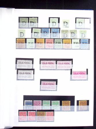 1900-59 Collection de neufs et oblitérés en 4 classeurs,