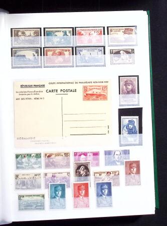 1900-59 Collection de neufs et oblitérés en 4 classeurs,