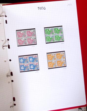 1979-89 Timbres neufs de France par multiples pour