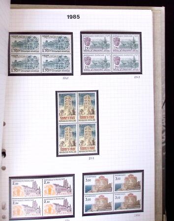 1979-89 Timbres neufs de France par multiples pour
