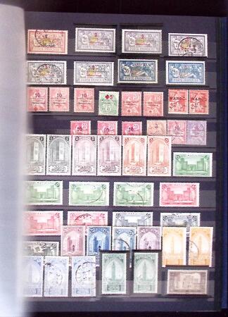 ALGERIE - MAROC - TUNISIE Collections de neufs et d'oblitérés,