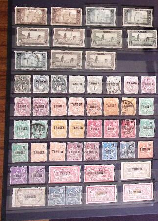 ALGERIE - MAROC - TUNISIE Collections de neufs et d'oblitérés,