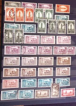 ALGERIE - MAROC - TUNISIE Collections de neufs et d'oblitérés,
