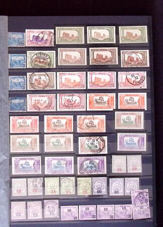 ALGERIE - MAROC - TUNISIE Collections de neufs et d'oblitérés,