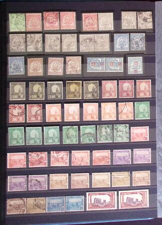 ALGERIE - MAROC - TUNISIE Collections de neufs et d'oblitérés,
