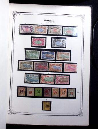 1885-1975 Belle collection de la Réunion en deux albums,
