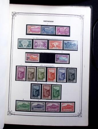 1885-1975 Belle collection de la Réunion en deux albums,