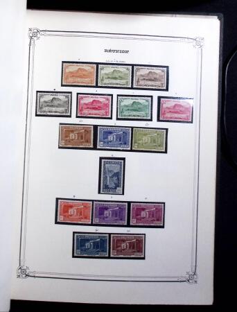 1885-1975 Belle collection de la Réunion en deux albums,